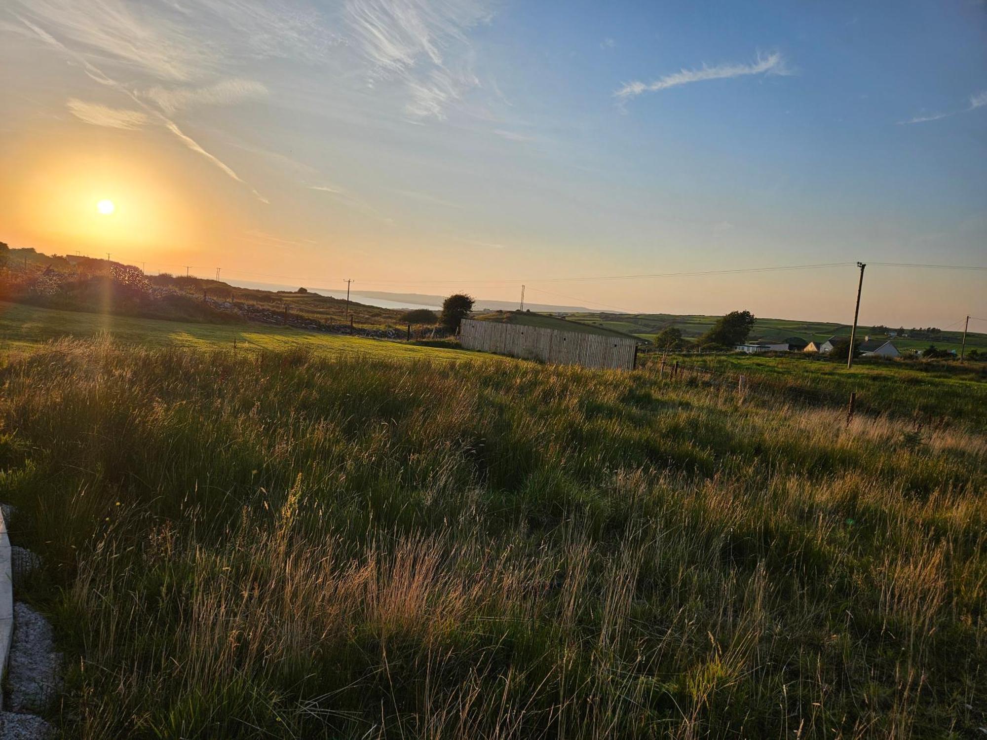Suaimhneas Guest House Lahinch Bagian luar foto
