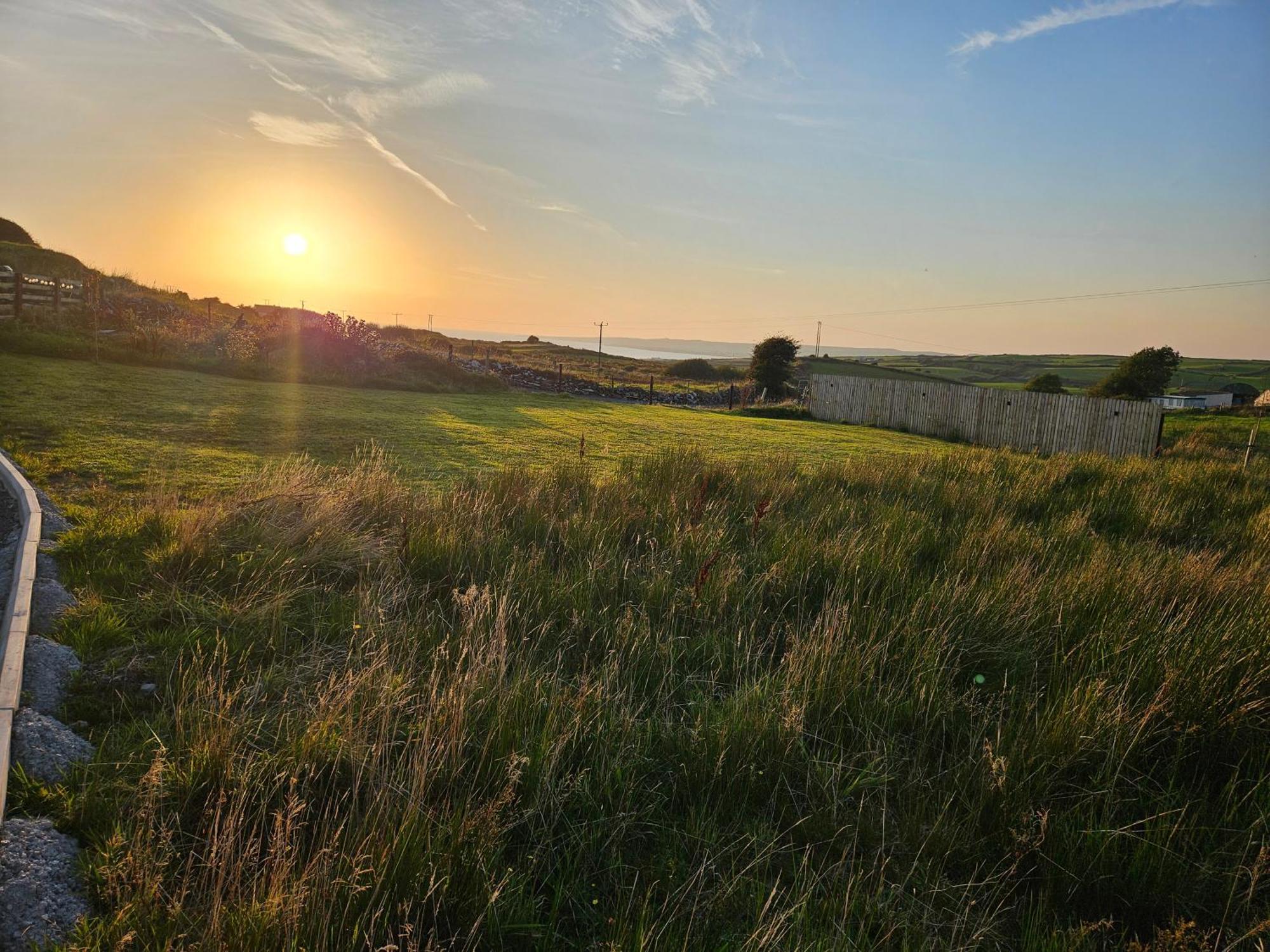 Suaimhneas Guest House Lahinch Bagian luar foto